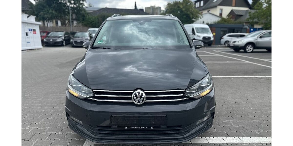 VW Touran 266.000 km 9.399 &euro; Taunusstein 65232
