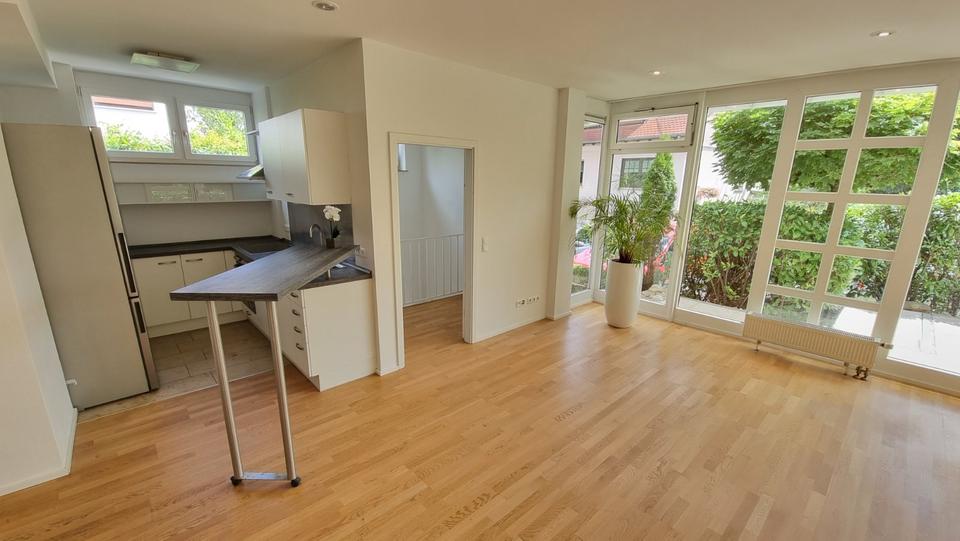 Etagenwohnung Wiesbaden Bierstadt - 2 Zimmer, 80 m&sup2;, 975&euro; | Angebot:25406595