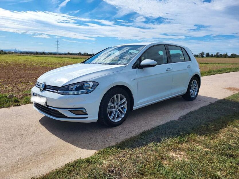 VW Golf 43.000 km 18.200 € Bad Soden 65812