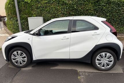Toyota Aygo (X) 2.700 km 17.650 &euro; Oestrich-Winkel 65375