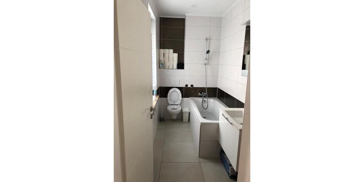 Erdgeschoßwohnung Wiesbaden Mainz-Amöneburg - 3 Zimmer, 70 m&sup2;, 1.300&euro; | Angebot:26278168