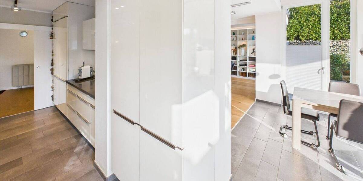 Einfamilienhaus Wiesbaden Sonnenberg - 7 Zimmer, 219 m&sup2;, 3.850&euro; | Angebot:26886904