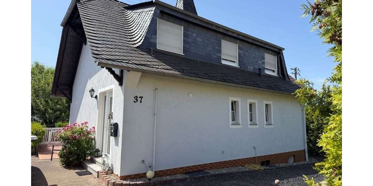 Einfamilienhaus Geisenheim / Stephanshausen Stephanshausen - 3 Zimmer, 123 m&sup2;, 420.000&euro; | Angebot:26840046
