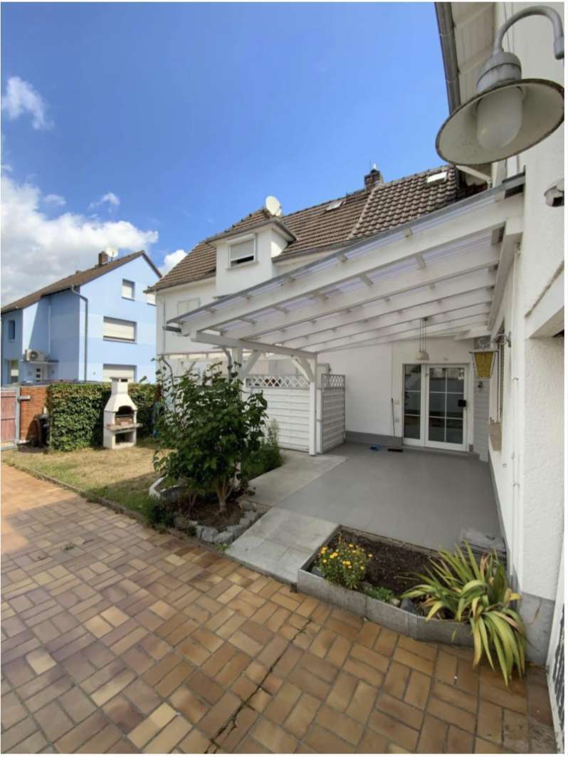 Haus zum Kaufen in Riedstadt 650.000 € 278 m² 13 zimmer