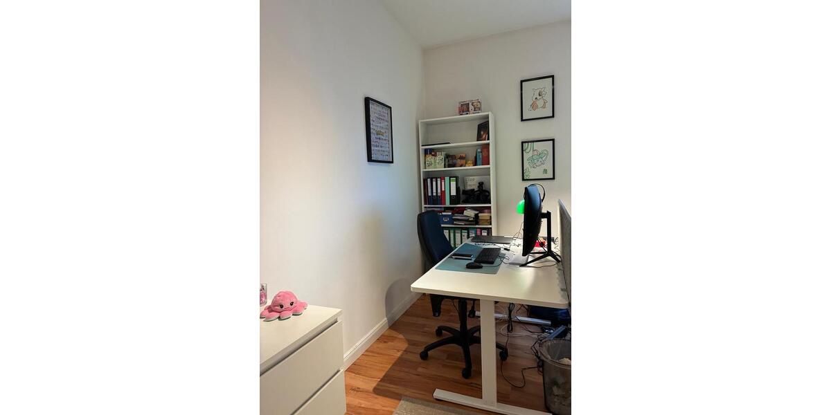 Etagenwohnung Wiesbaden Biebrich - 4 Zimmer, 90 m&sup2;, 1.250&euro; | Angebot:25512371