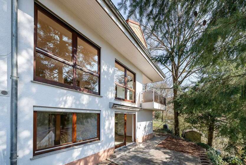 Haus zum Kaufen in Eppstein 780.000 € 240 m² 9 zimmer