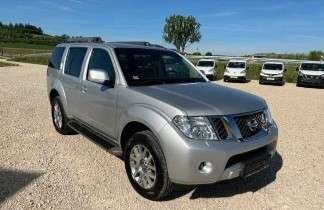 Nissan Pathfinder 178.000 km 22.000 &euro; Wiesbaden 65195