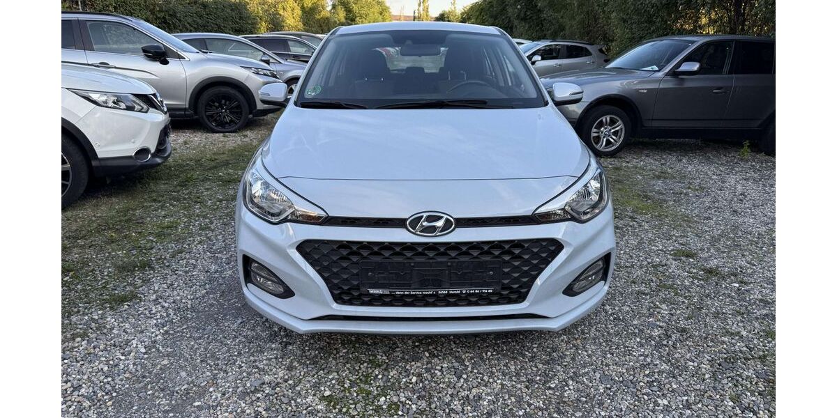 Hyundai i20 92.000 km 8.999 &euro; Mainz-Kastel 55252