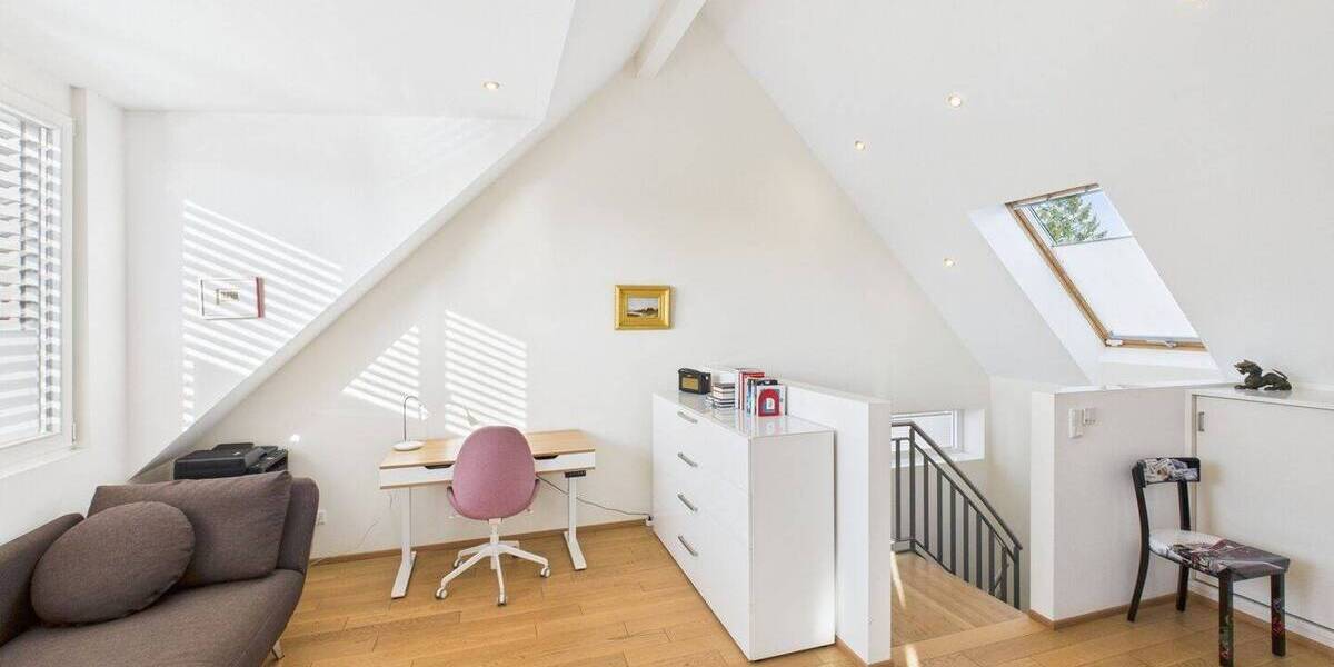 Einfamilienhaus Wiesbaden Sonnenberg - 7 Zimmer, 219 m&sup2;, 1.495.000&euro; | Angebot:25687518