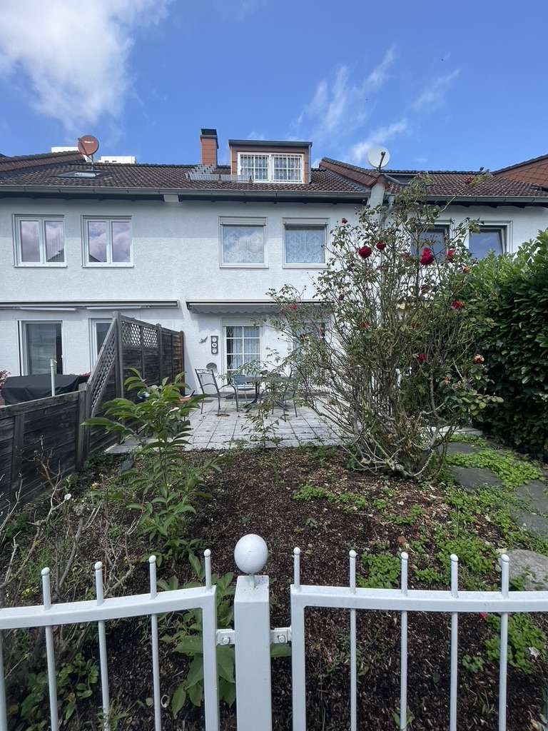 Haus zum Kaufen in Hochheim am Main 490.000 € 120 m² 4 zimmer