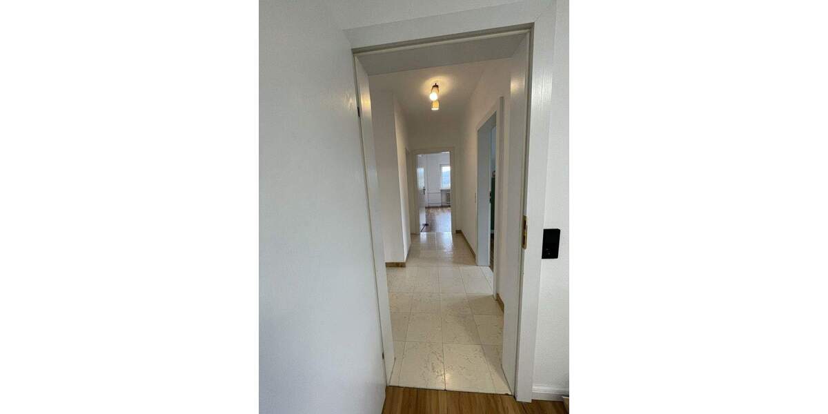 Etagenwohnung Niedernhausen - 4 Zimmer, 90 m&sup2;, 209.000&euro; | Angebot:25823326
