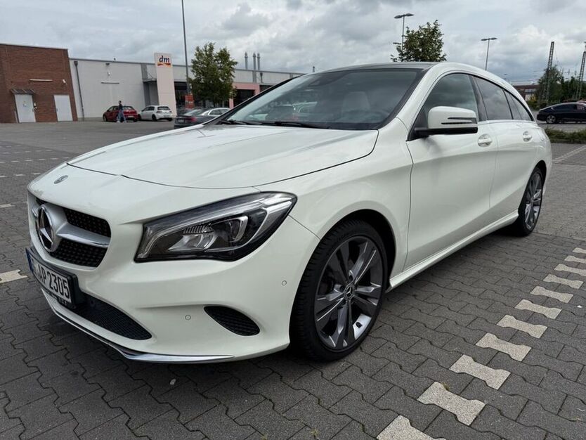 CLA 220 Shooting Brake