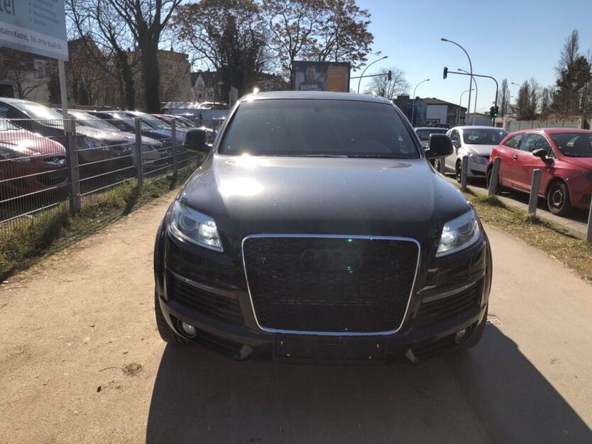 Q7