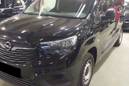 Opel Combo 124.000 km 9.401 &euro; Kelkheim 65779