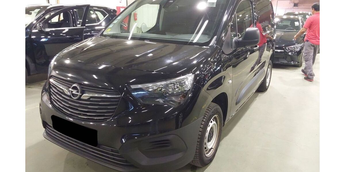 Opel Combo 124.000 km 9.401 &euro; Kelkheim 65779