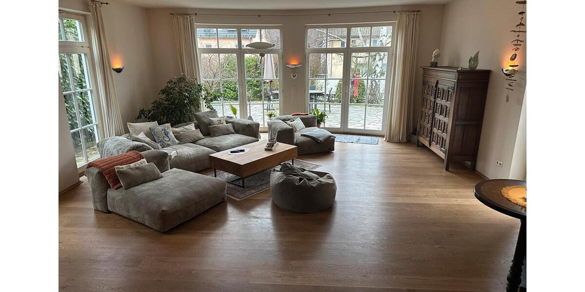 Einfamilienhaus Wiesbaden Südost - 8.5 Zimmer, 346 m&sup2;, 1.760.000&euro; | Angebot:24601262