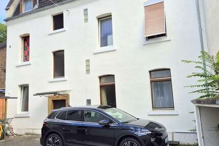 Haus zum Kaufen in Wiesbaden Dotzheim 800.000 € 353 m² 17 zimmer