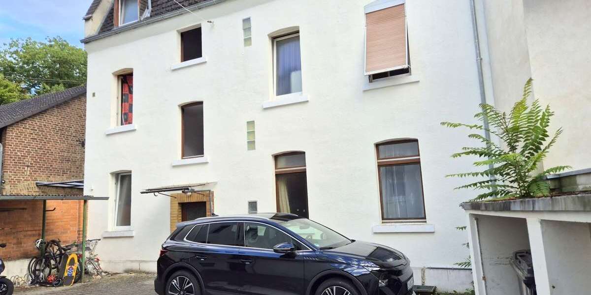 Haus zum Kaufen in Wiesbaden Dotzheim 800.000 € 353 m² 17 zimmer