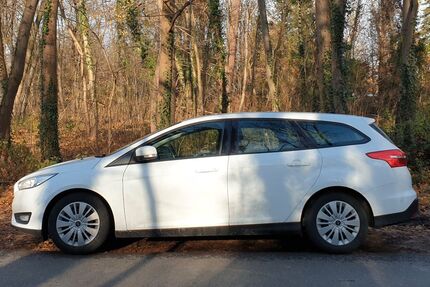 Ford Focus 157.900 km 7.490 € Bad Schwalbach 65307
