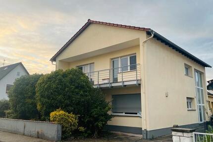 Elegantes Einfamilienhaus mit Praxis 6 zimmer