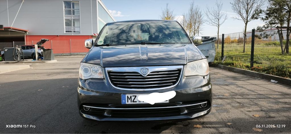Lancia Voyager 200.000 km 9.500 &euro; Mainz 55129
