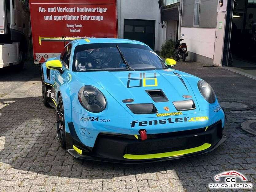 992