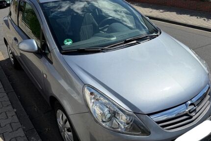 Opel Corsa 123.000 km 2.599 &euro; Rüsselsheim am Main 65428