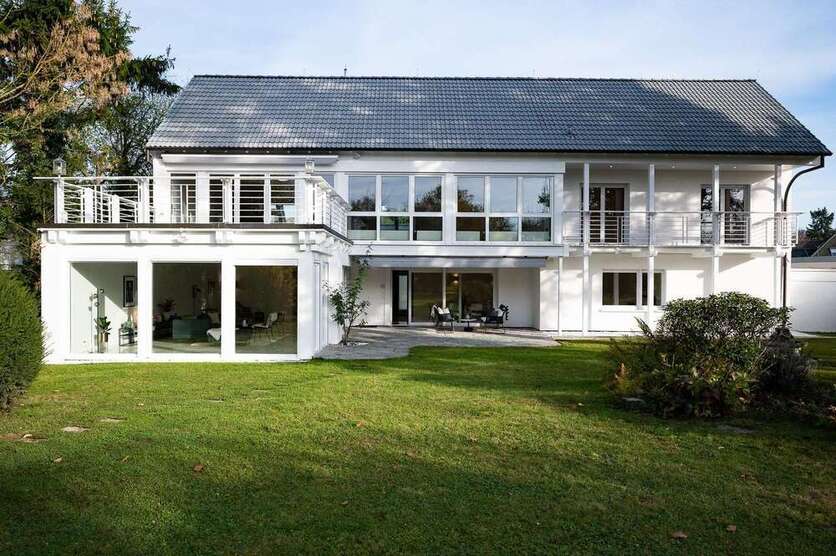 Haus zum Kaufen in Bad Homburg 3.270.000 € 505 m²