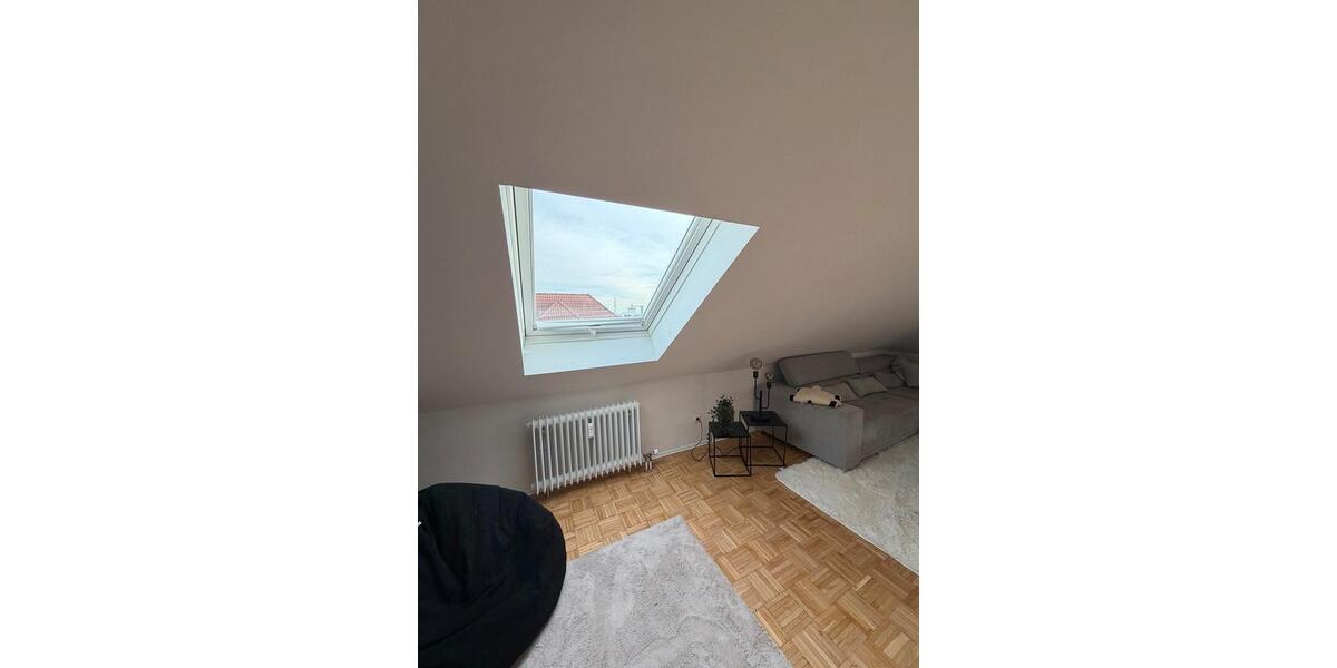 Helle 3-Zimmer-Dachgeschosswohnung in 65830 Kriftel zimmer