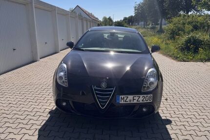 Alfa Romeo Giulietta 93.000 km 7.100 &euro; Mainz Ebersheim 55129