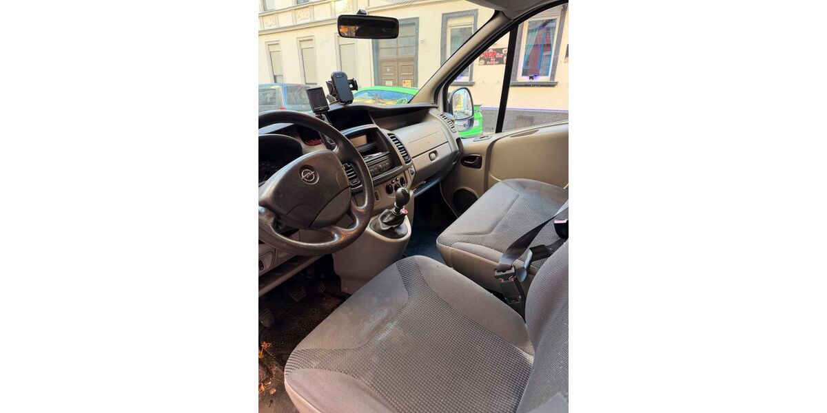 Opel Vivaro 157.000 km 7.500 € Wiesbaden 65205