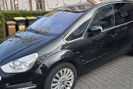 Ford S-Max 212.064 km 5.900 &euro; kelsterbach 65451