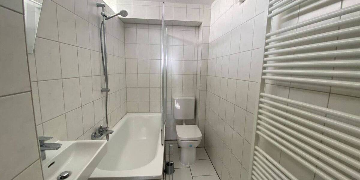 Etagenwohnung Mainz Weisenau - 2 Zimmer, 65 m&sup2;, 900&euro; | Angebot:26879012