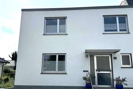 Haus zum Kaufen in Hochheim 699.000 € 214 m² 6 zimmer