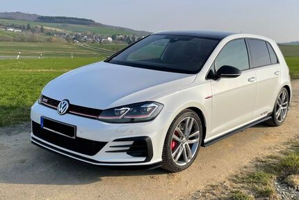 VW Golf 54.000 km 29.900 &euro; Niedernhausen 65527
