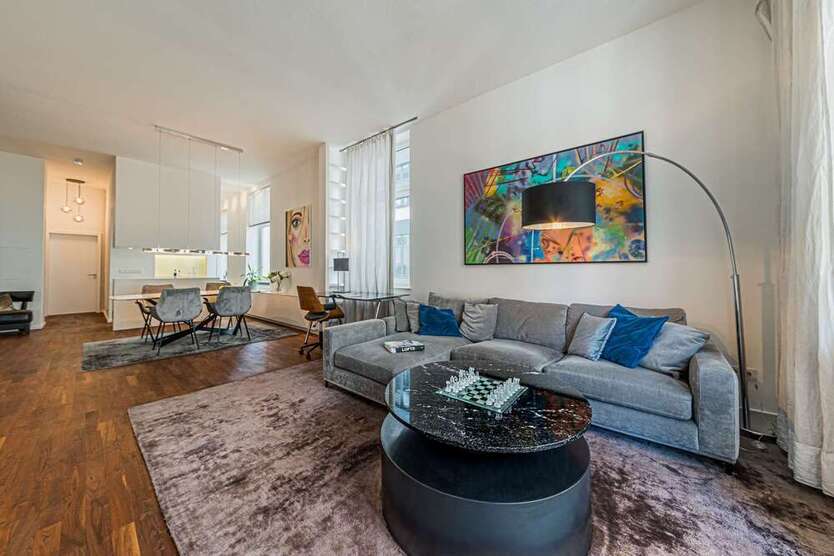 Wohnung zum Mieten in Frankfurt 2.750 € 104 m²