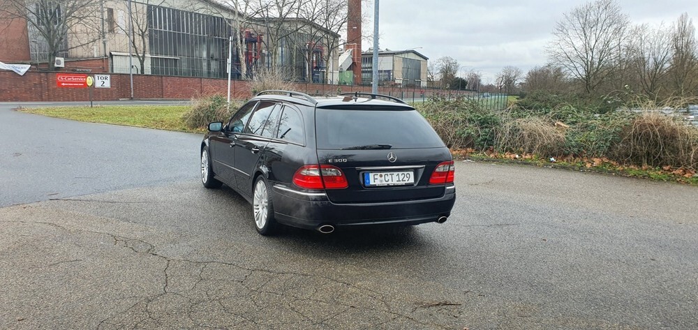 Mercedes-Benz E 280 318.752 km 9.900 € Frankfurt am Main 60311