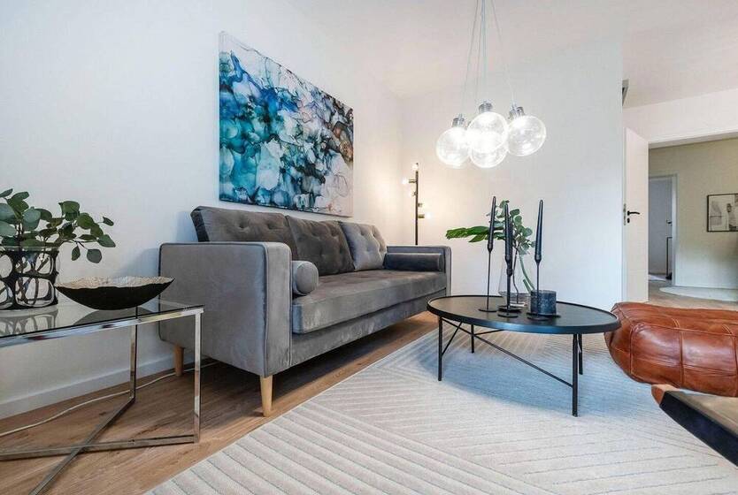 Modern sanierte 2,5-Zimmer-Wohnung in Toplage in Frankfurt-Niederrad