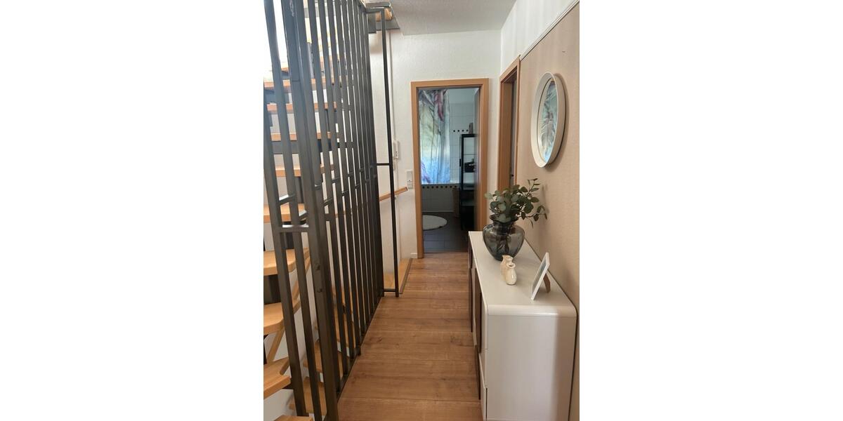 Reihenhaus Wiesbaden Biebrich - 5 Zimmer, 120 m&sup2;, 2.250&euro; | Angebot:26320830