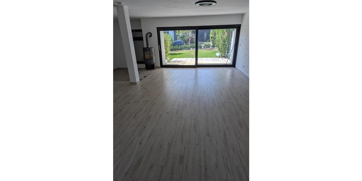 Reihenhaus Wiesbaden Südost - 5 Zimmer, 180 m&sup2;, 2.995&euro; | Angebot:26235543