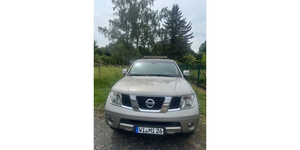 Nissan Pathfinder 247.900 km 8.900 &euro; Wiesbaden 65207