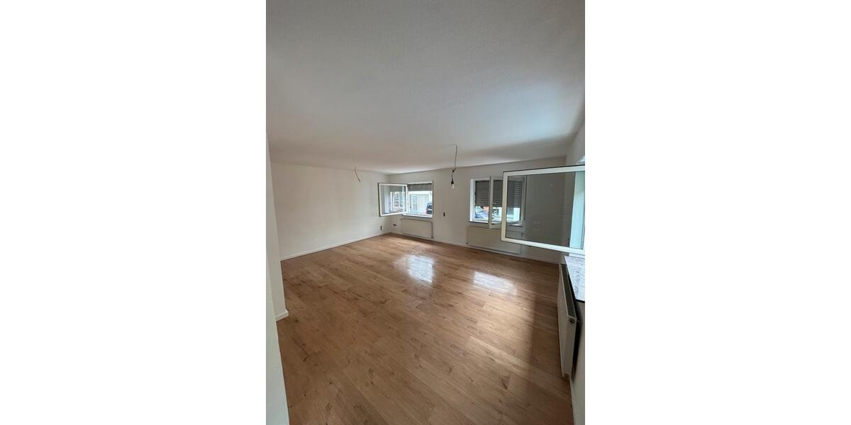 Erdgeschoßwohnung Rüsselsheim am Main - 2 Zimmer, 68 m&sup2;, 1.500&euro; | Angebot:26573209