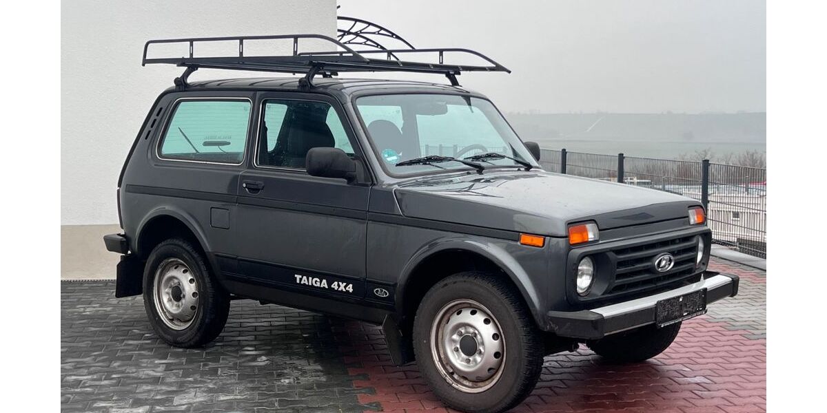 Lada Taiga 36.000 km 11.900 &euro; Saulheim 55291