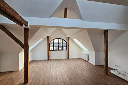 Wohnung Wiesbaden Biebrich - 4 Zimmer, 129 m&sup2;, 2.050&euro; | Angebot:26669706