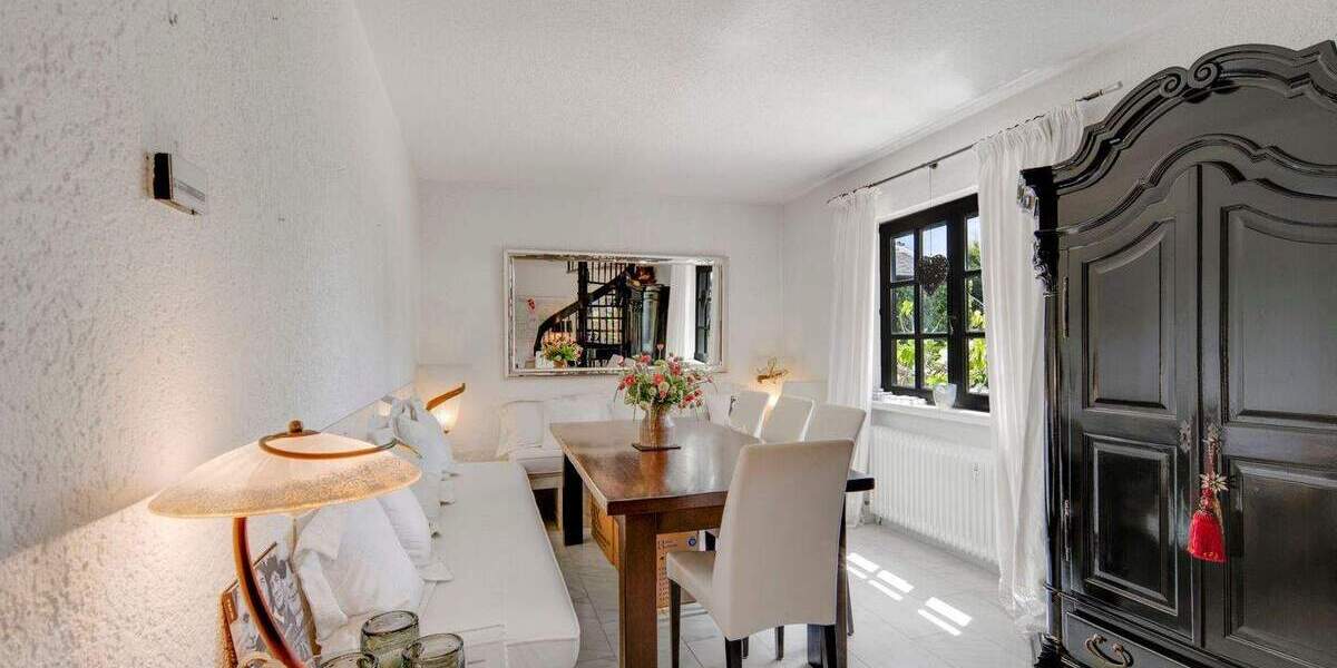 Einfamilienhaus Wiesbaden Nordenstadt - 7 Zimmer, 223 m&sup2;, 869.000&euro; | Angebot:25694639