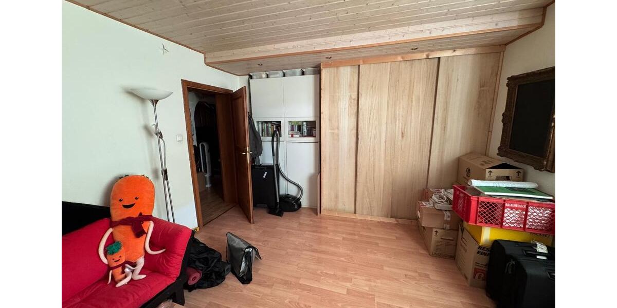 Zentral gelegene Einliegerwohnung zur Miete auch als WG möglich 3 zimmer