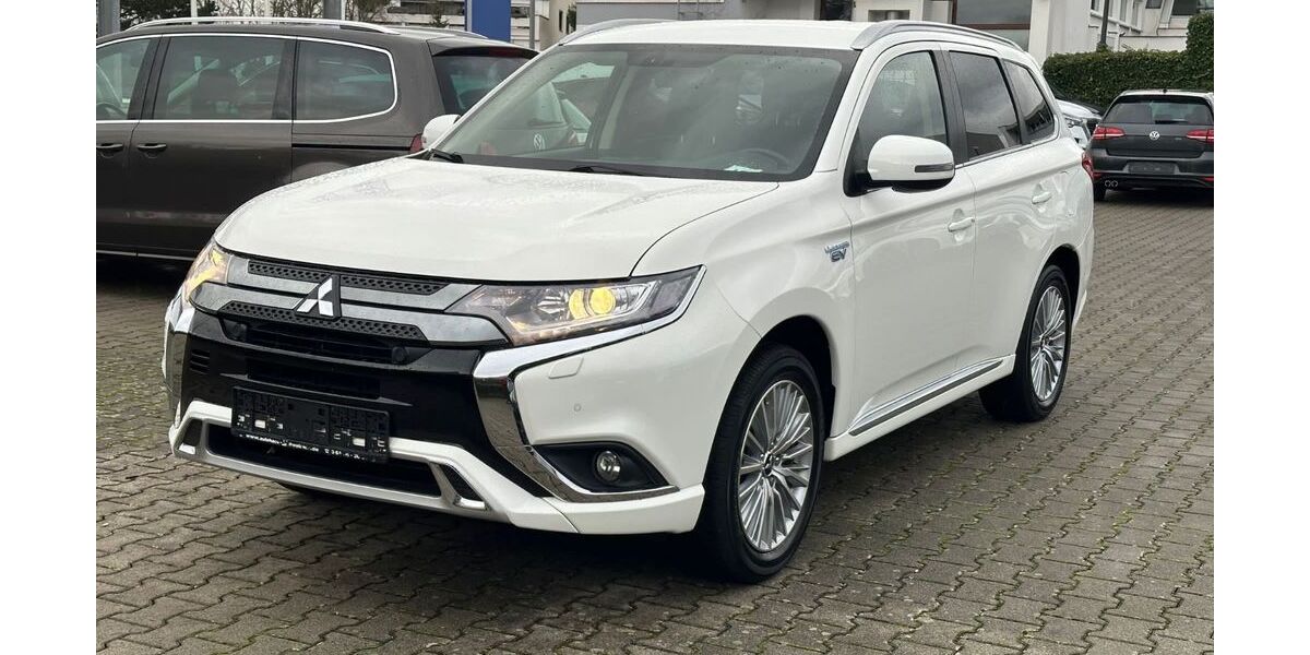 Mitsubishi Outlander 54.327 km 20.590 € Kelkheim 65779