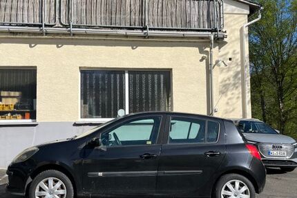 Renault Clio 158.000 km 2.650 &euro; Taunusstein 65232