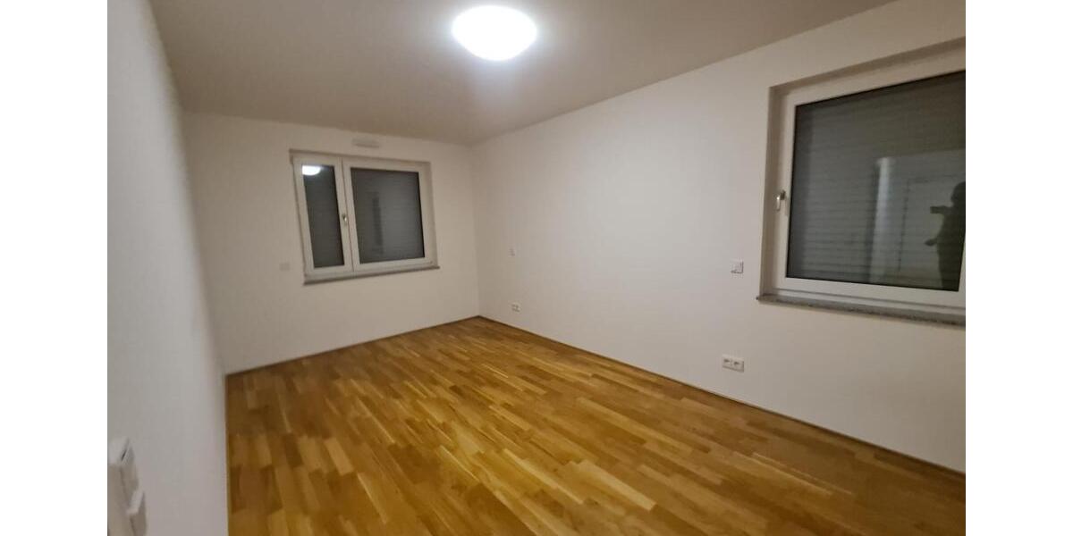 Etagenwohnung Wiesbaden Südost - 3 Zimmer, 95 m&sup2;, 1.700&euro; | Angebot:25233674
