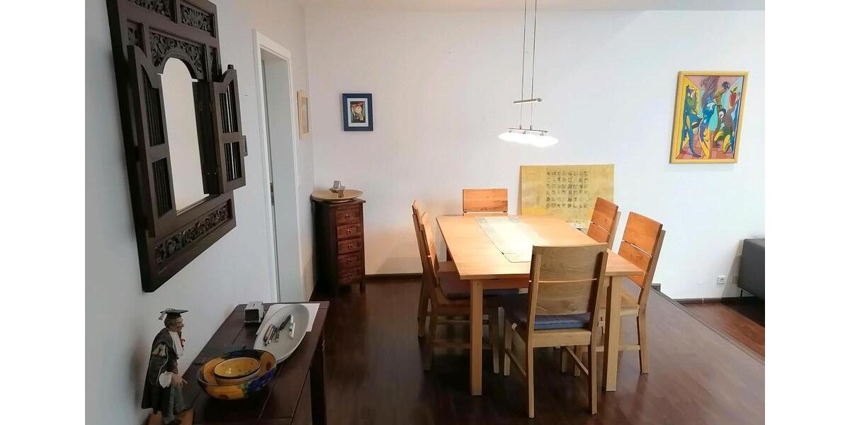 Besondere Immobilie mit zeitloser Architektur in ruhiger Lage 4 zimmer